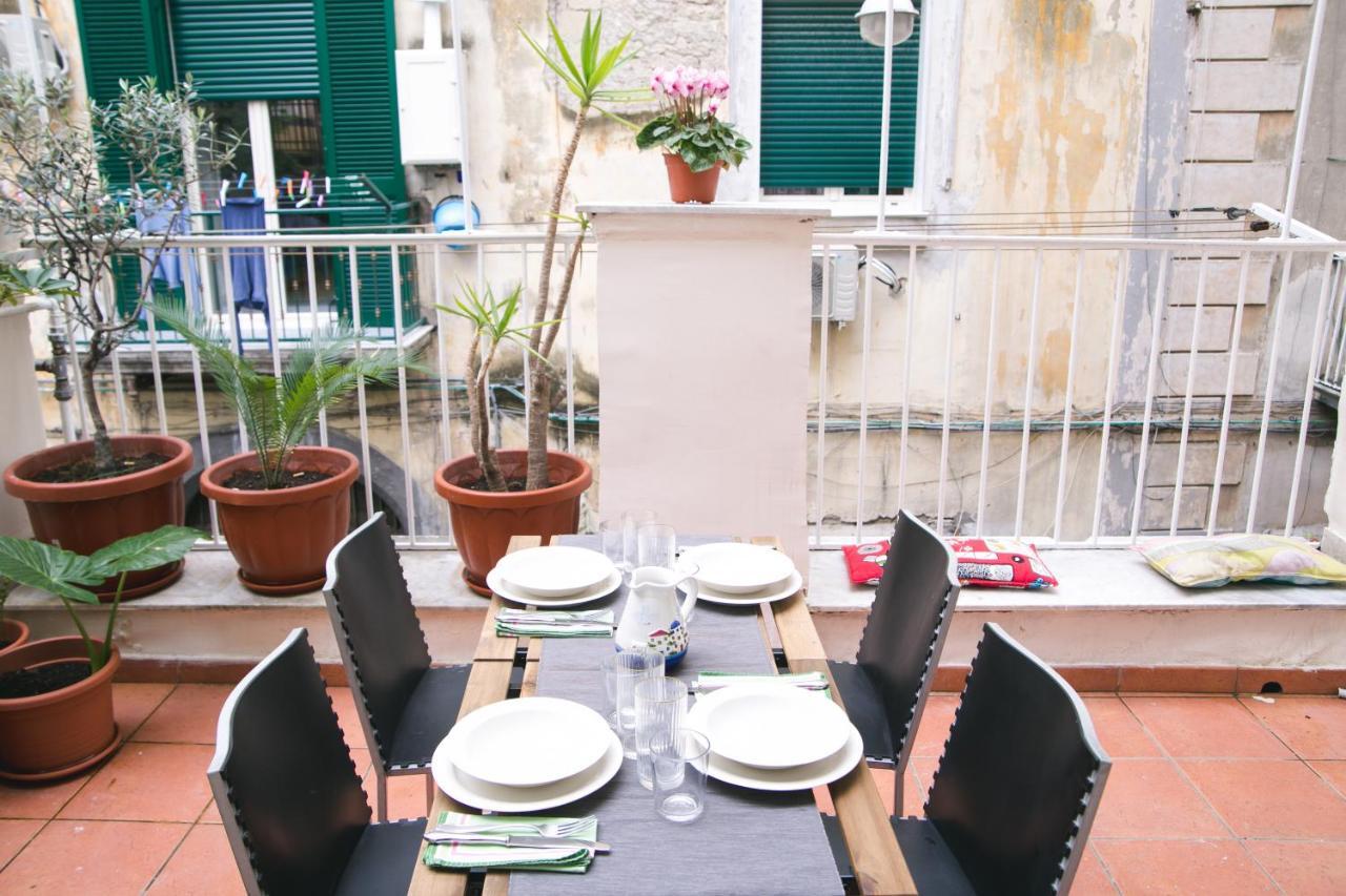 Апартаменты La Casa Del Nespolo, 2 Terrazzi E 2 Bagni In Centro Неаполь Экстерьер фото