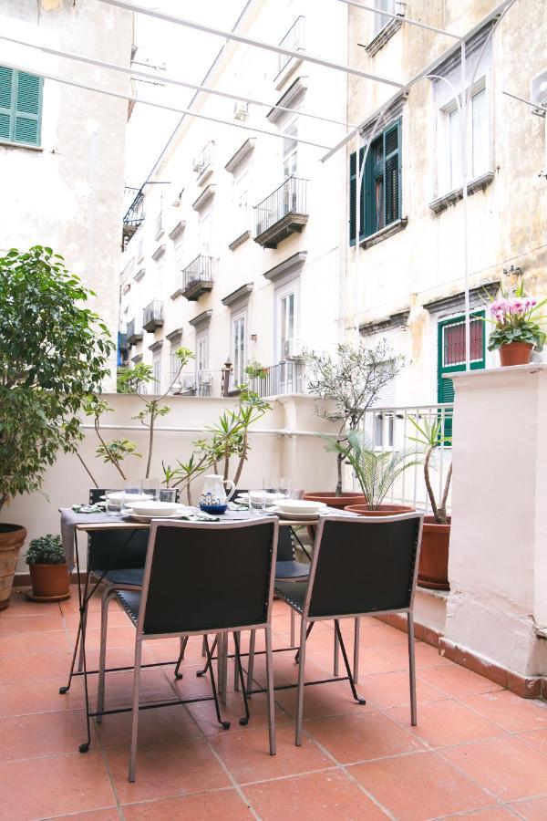 Апартаменты La Casa Del Nespolo, 2 Terrazzi E 2 Bagni In Centro Неаполь Экстерьер фото