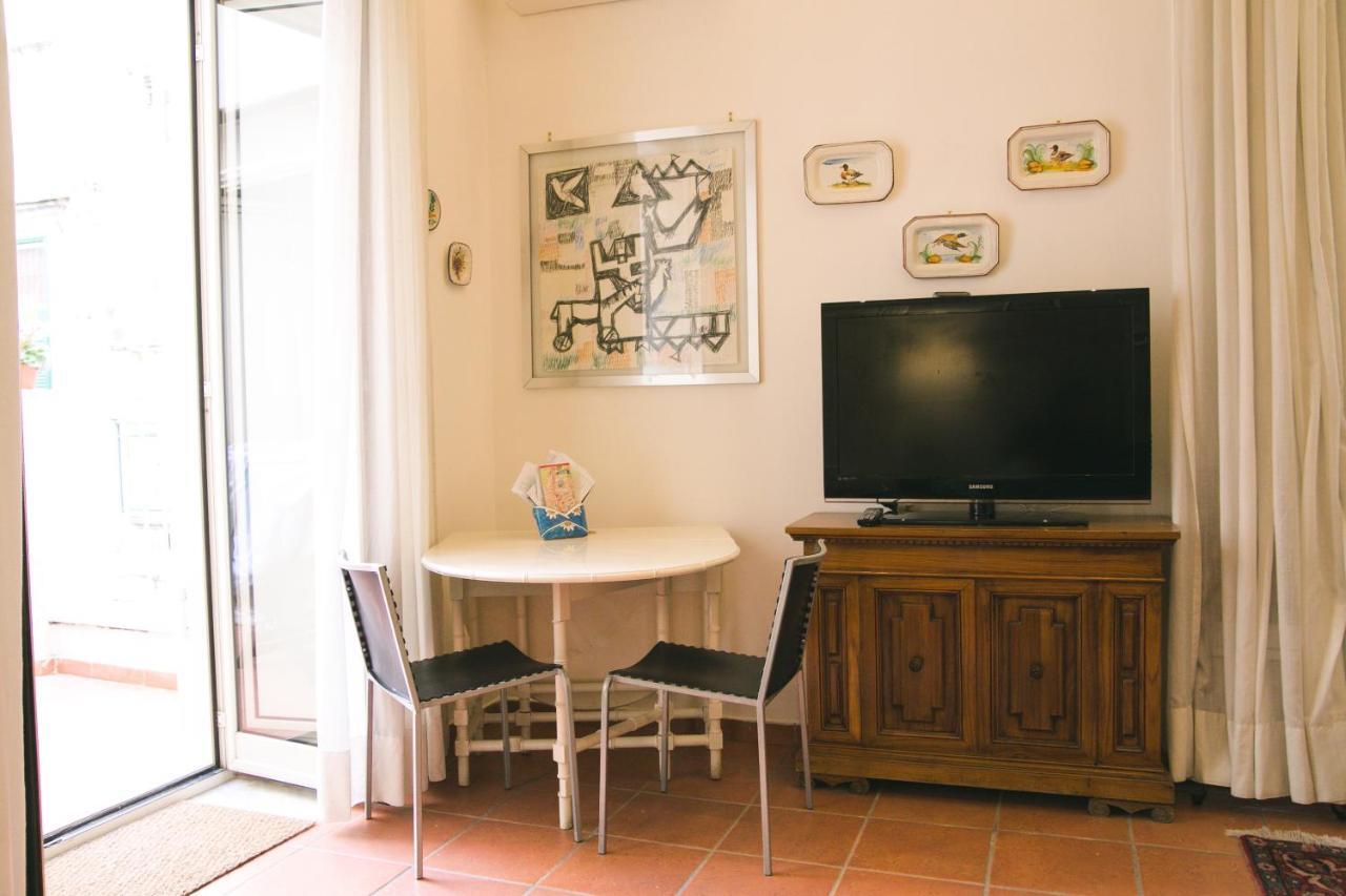 Апартаменты La Casa Del Nespolo, 2 Terrazzi E 2 Bagni In Centro Неаполь Экстерьер фото